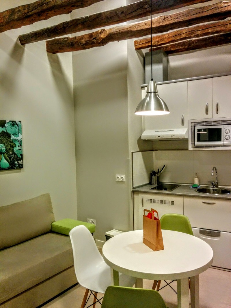 Apartamento de alquiler vacacional adaptado para personas en silla de ruedas - Barrio de las Letras en Madrid - Capacidad para 3 personas