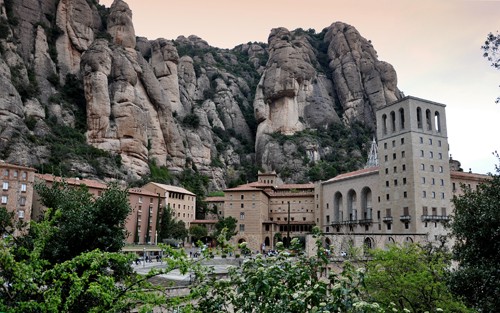 DAY 3: MONASTERY OF MONTSERRAT. FULL DAY TOUR