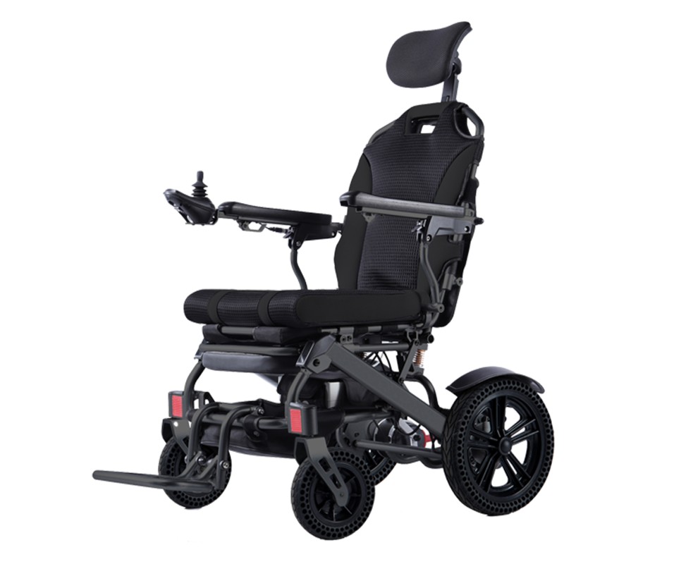Kili 22 | Ultralight folding and reclining electric wheelchair 